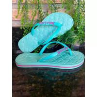 Santa Lolla Confort Madrid flip-flop sandal launch.