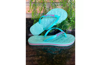 Santa Lolla Confort Madrid flip-flop sandal launch.